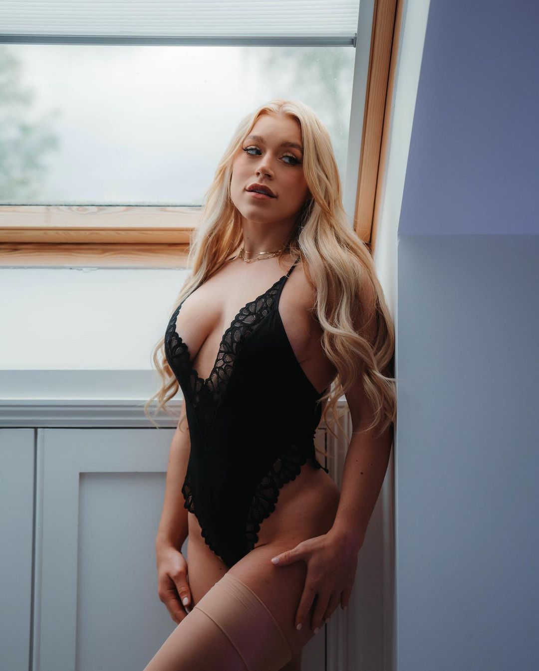Elle Brooke (Instagram) - Free nude pics, galleries & more at Babepedia